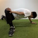 身体操作トレーニング18「背骨、股関節ストレッチ」