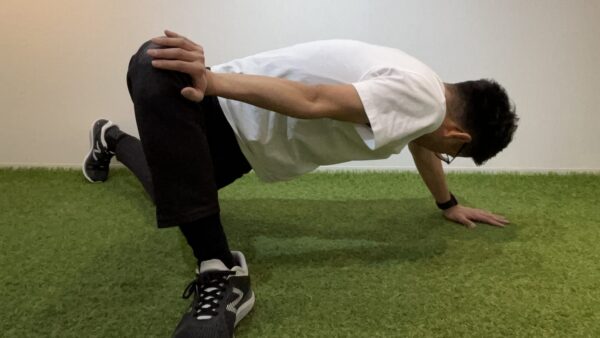 身体操作トレーニング18「背骨、股関節ストレッチ」