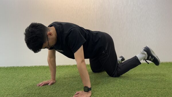 身体操作トレーニング84「四つ這い股関節内旋ストレッチ」